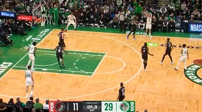 开云体育官网-普里查德超远压哨三分再中，凯尔特人首节领先开拓者21分